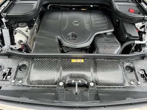 Certified 2026 Mercedes-Benz GLS 450 4MATIC image 36