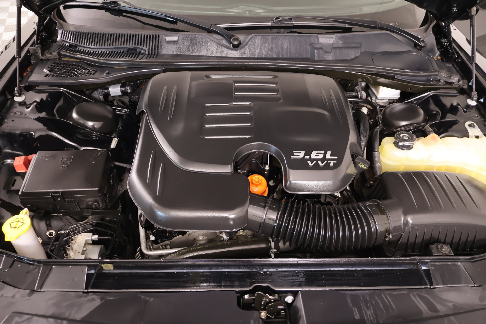 Used 2018 Dodge Challenger SXT Plus RWD image 17