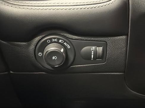 Used 2022 Dodge Durango GT image 35