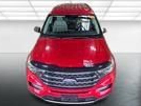 Used 2022 Ford Explorer XLT w/ Equipment Group 202A image 9