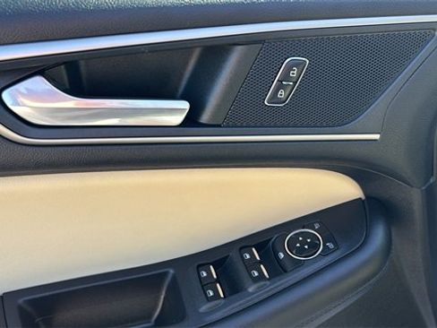 Used 2023 Ford Edge SEL w/ Convenience Package image 18