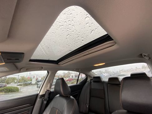 Used 2021 Nissan Altima 2.5 SR w/ SR Premium Package image 21