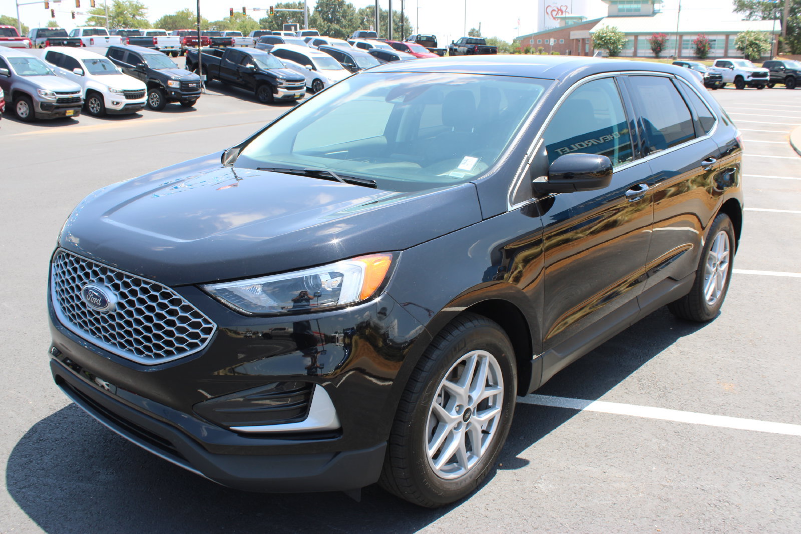 Used 2024 Ford Edge SEL AWD/4WD image 4