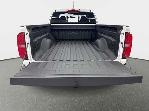 Used 2022 Chevrolet Colorado Z71 w/ Trail Boss Package AWD/4WD image 18