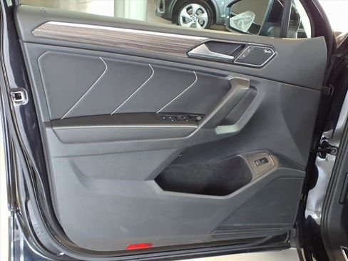 Certified 2023 Volkswagen Tiguan SEL R-Line image 10