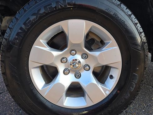 Used 2019 RAM 1500 Big Horn AWD/4WD image 10