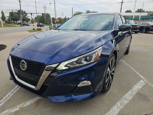 Used 2019 Nissan Altima 2.5 SR w/ SR Premium Package AWD/4WD image 7