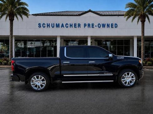Used 2025 Chevrolet Silverado 1500 High Country AWD/4WD image 8