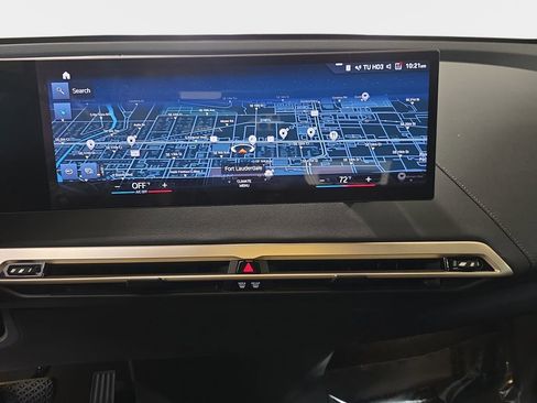 Used 2023 BMW iX xDrive50 w/ Sport Package image 23