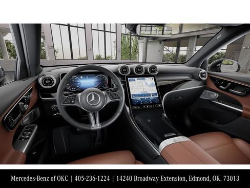 Used 2026 Mercedes-Benz GLC 300 4MATIC image 3