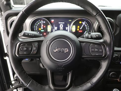 Used 2023 Jeep Wrangler Unlimited w/ Cold Weather Group AWD/4WD image 16