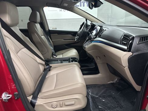 Used 2024 Honda Odyssey Touring image 21