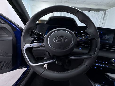 Used 2025 Hyundai Elantra Sport image 23