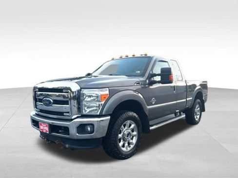 Used 2014 Ford F250 Lariat w/ Lariat Interior Package image 6