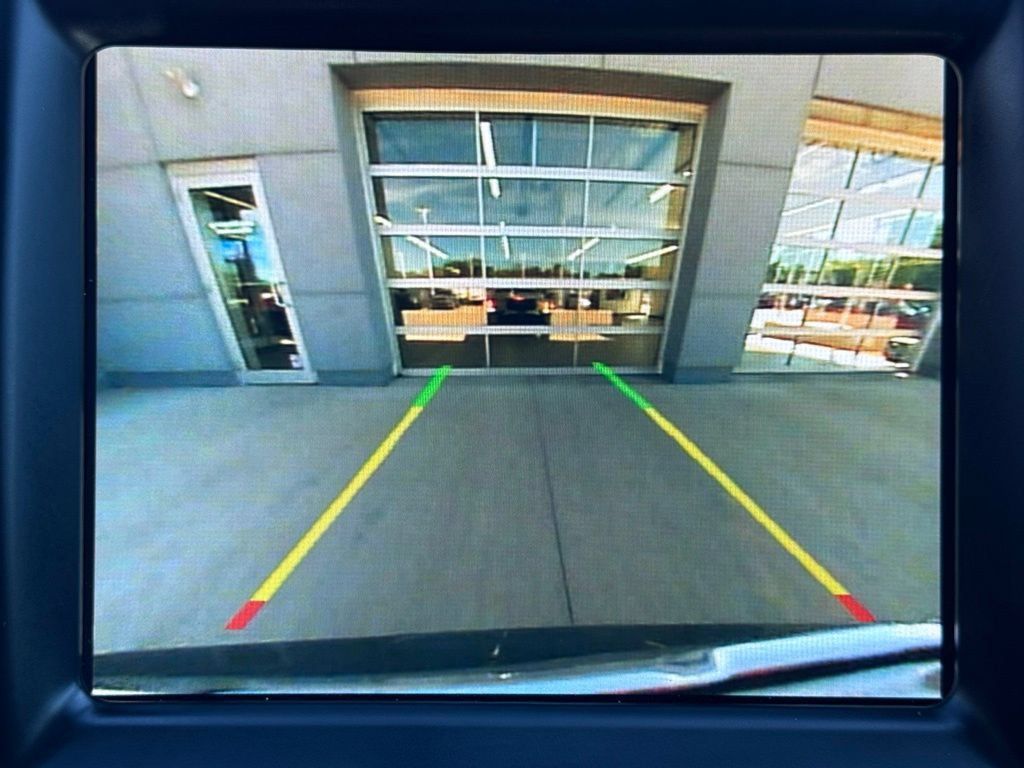Used 2018 Chrysler 300 S RWD image 21