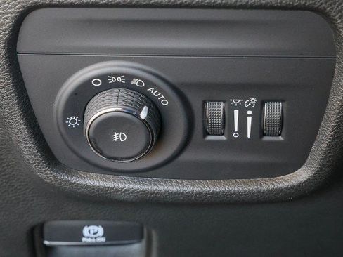 Used 2022 Jeep Grand Cherokee Limited RWD image 27