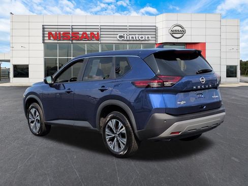 Used 2023 Nissan Rogue SV AWD/4WD image 5