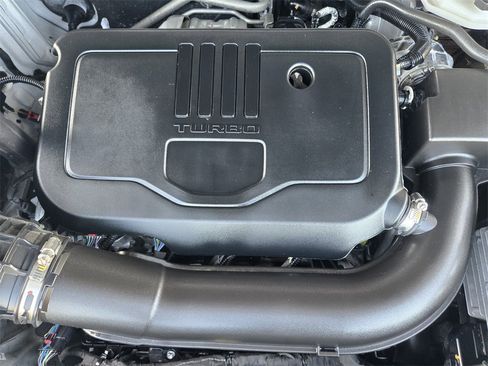 Used 2022 Chevrolet Blazer LT image 32