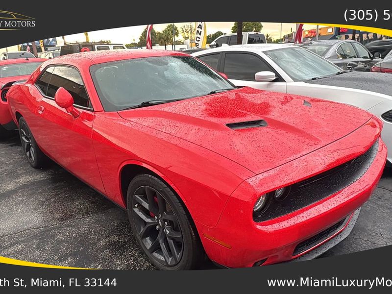 Used 2021 Dodge Challenger SXT w/ Blacktop Package image 1