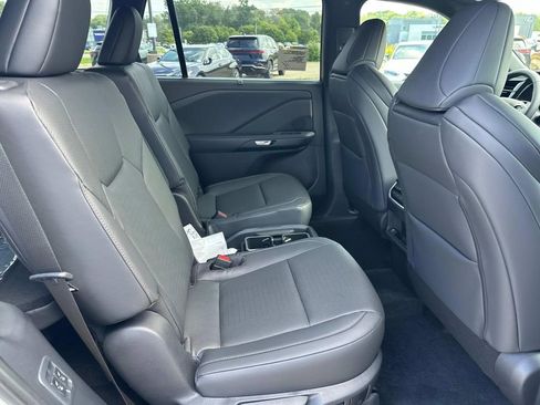 New 2025 Lexus TX 500h AWD image 11