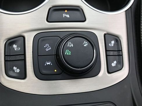 Used 2022 GMC Terrain Denali image 24