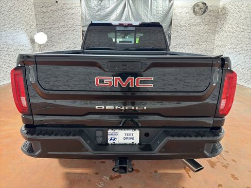 Used 2022 GMC Sierra 2500 Denali w/ Denali Ultimate Package AWD/4WD image 6
