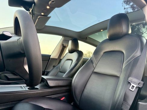 Used 2023 Tesla Model 3 Standard Range RWD image 8