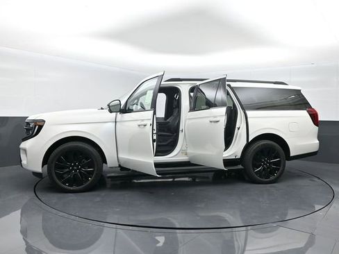 New 2025 Ford Expedition Max Platinum w/ Stealth Appearance Package image 28