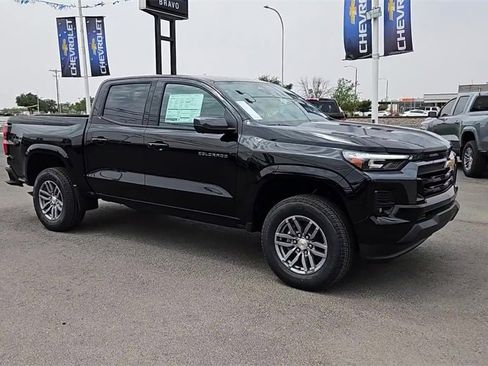 New 2025 Chevrolet Colorado LT w/ LT Convenience Package image 3