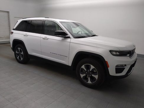 Used 2022 Jeep Grand Cherokee Limited 4xe image 11