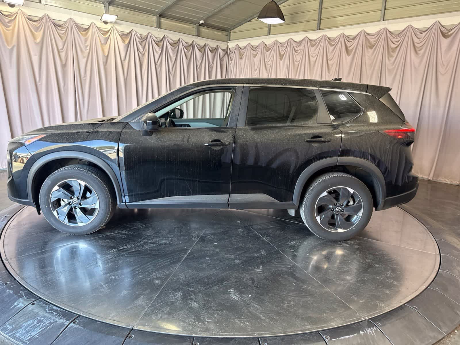 Used 2025 Nissan Rogue SV AWD/4WD image 8