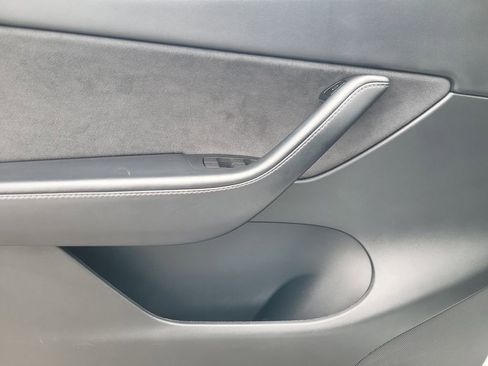 Used 2022 Tesla Model Y Performance AWD/4WD image 10