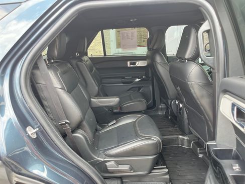 Used 2022 Ford Explorer ST w/ Equipment Group 401A AWD/4WD image 16