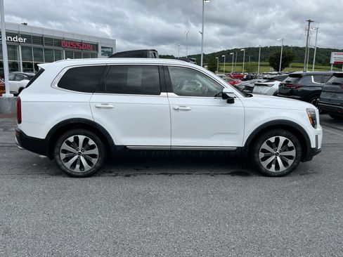 Used 2020 Kia Telluride EX w/ EX Premium Package AWD/4WD image 2