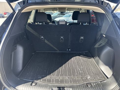 Used 2020 Ford Escape SE image 11