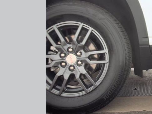 Certified 2025 GMC Acadia Elevation image 12