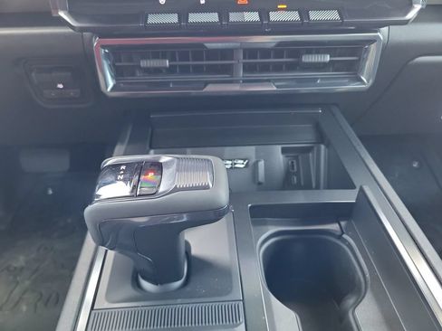 New 2026 GMC Hummer EV SUV AWD/4WD image 18