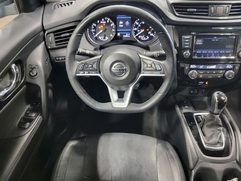Used 2019 Nissan Rogue SL w/ Premium Package AWD/4WD image 24