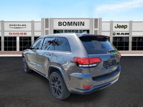Used 2019 Jeep Grand Cherokee Altitude image 4