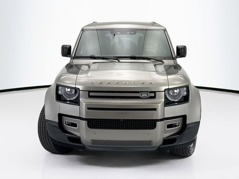 Used 2024 Land Rover Defender 110 X-Dynamic SE AWD/4WD image 2