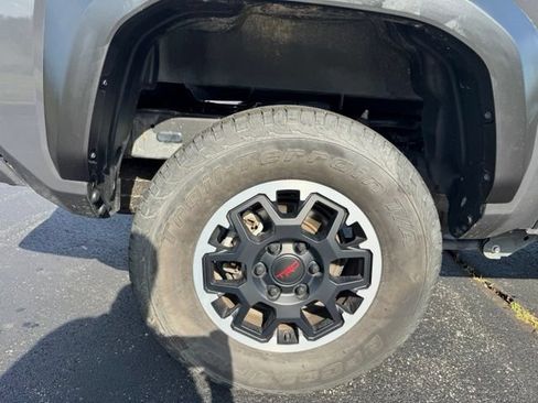 Used 2024 Toyota Tacoma TRD Off-Road AWD/4WD image 10