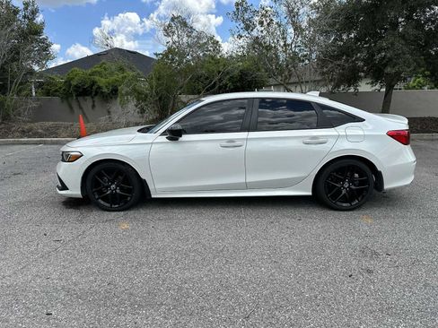 Used 2024 Honda Civic Sport image 3
