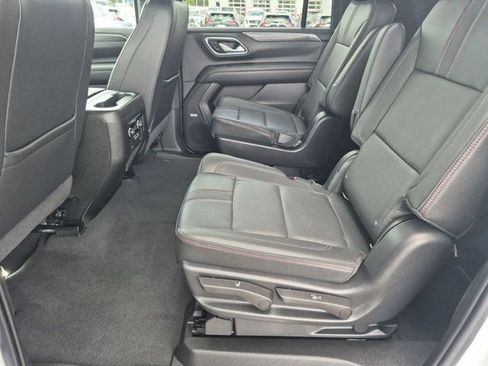 Used 2022 Chevrolet Suburban RST w/ Luxury Package AWD/4WD image 16