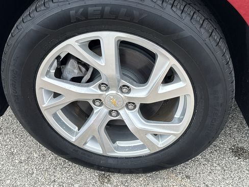 Certified 2019 Chevrolet Equinox LT w/ Sun & Navigation Package AWD/4WD image 10