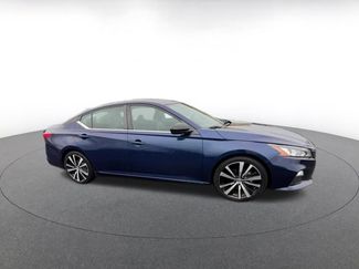 Used 2021 Nissan Altima 2.5 SR video 2