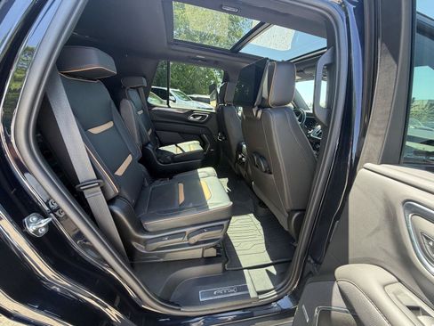 Used 2023 GMC Yukon AT4 w/ AT4 Premium Package AWD/4WD image 27
