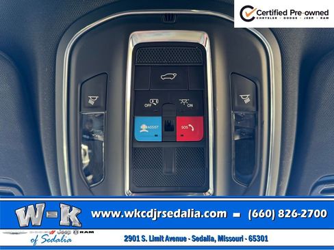 Certified 2024 Jeep Wagoneer Series III AWD/4WD image 18