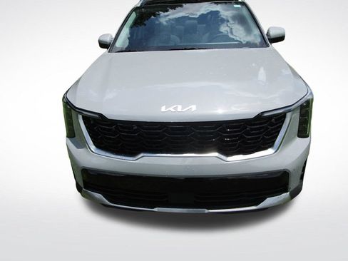Used 2025 Kia Sorento S w/ Panoramic Sunroof Package FWD image 5