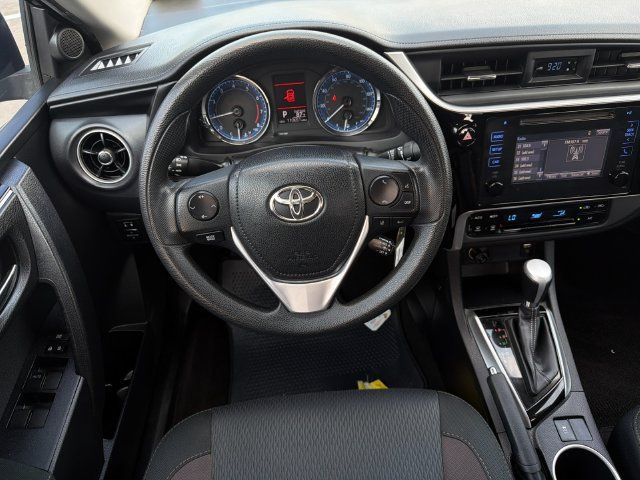 Used 2017 Toyota Corolla LE FWD image 15