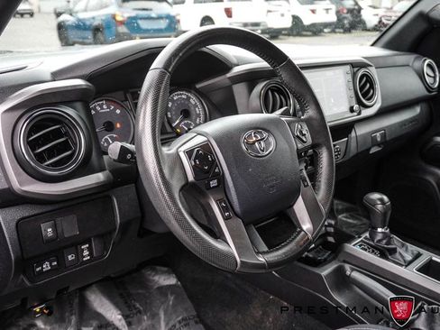 Used 2020 Toyota Tacoma TRD Off-Road w/ Technology Package image 26